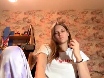Yenrowsell Chaturbate stream image from October 14, 2025