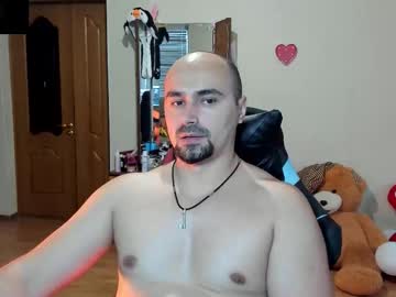 Ziesh Chaturbate stream image from October 14, 2025