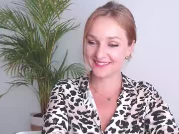 Alicialux Chaturbate stream image from October 14, 2025