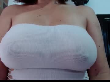 Sariii1 Chaturbate stream image from October 14, 2025
