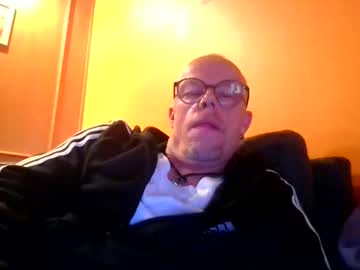 Schmuhbaer1 Chaturbate stream image from October 14, 2025