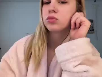 Skymay777 Chaturbate stream image from October 14, 2025