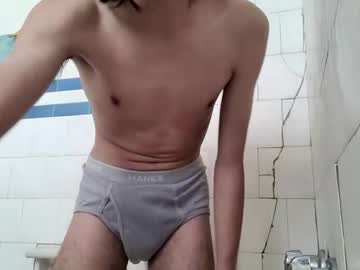 Manuznz Chaturbate stream image from October 14, 2025
