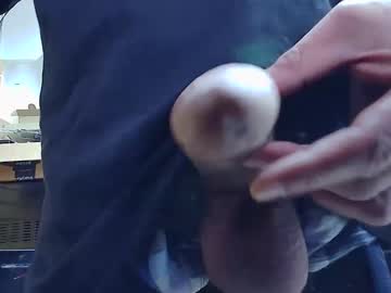 Thehungstud420 Chaturbate stream image from October 14, 2025