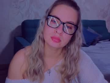 Elisabethmills Chaturbate stream image from October 14, 2025