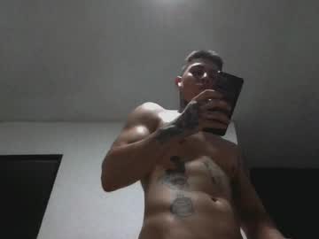 Jq401055 Chaturbate stream image from October 14, 2025