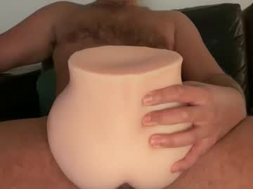 Albzboy Chaturbate stream image from October 14, 2025