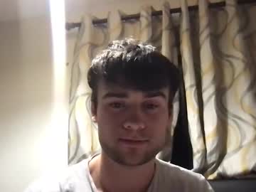 Bozoluninss Chaturbate stream image from October 14, 2025