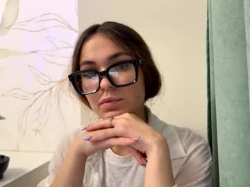 Kareentrueax Chaturbate stream image from October 14, 2025