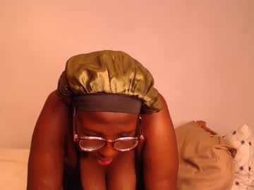 Nawtylezi696 Chaturbate stream image from October 14, 2025