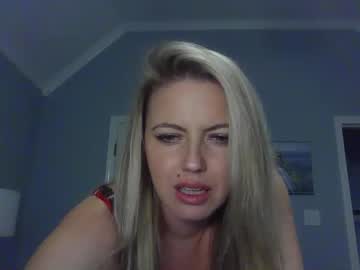 Foxyhanna365 Chaturbate stream image from October 14, 2025