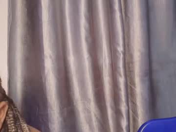 Creamyposh1 Chaturbate stream image from October 14, 2025