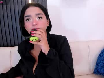 Gabrielaa_Miller_ Chaturbate stream image from October 14, 2025