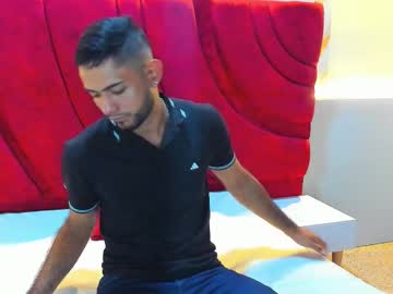 Yeferson_Scott Chaturbate stream image from October 14, 2025
