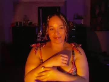 Esmeluvs Chaturbate stream image from October 14, 2025