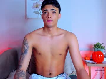 Jamesclemont Chaturbate stream image from October 15, 2025