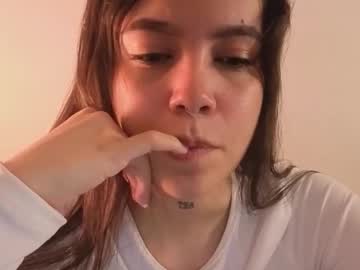 Moonn___ Chaturbate stream image from October 15, 2025