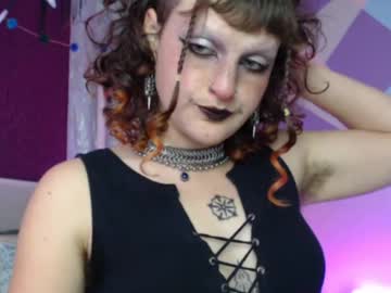 Friskyflowers Chaturbate stream image from October 15, 2025