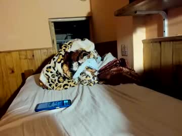 Helokitkat Chaturbate stream image from October 15, 2025