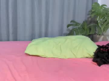 Queenshenu Chaturbate stream image from October 15, 2025