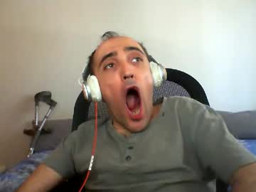 Bentish Chaturbate stream image from October 15, 2025
