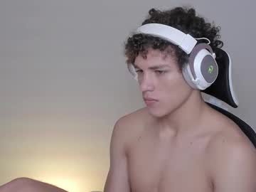 Laureent__ Chaturbate stream image from October 15, 2025