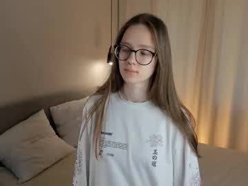 Katinatonge Chaturbate stream image from October 15, 2025