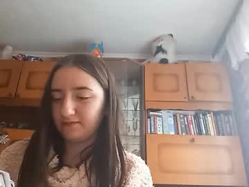 Sundaybelrose Chaturbate stream image from October 15, 2025
