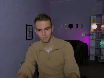 Astren_Villo Chaturbate stream image from October 15, 2025