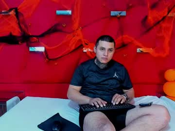 Dominic_Hh Chaturbate stream image from October 15, 2025