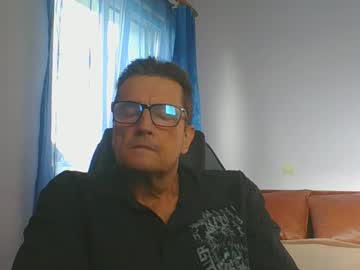 Ulmeni4 Chaturbate stream image from October 15, 2025