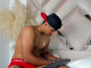 Mike_Pearl Chaturbate stream image from October 15, 2025