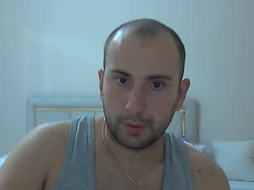 Aymax95 Chaturbate stream image from October 15, 2025