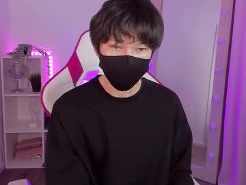 Shyazianboy Chaturbate stream image from October 15, 2025