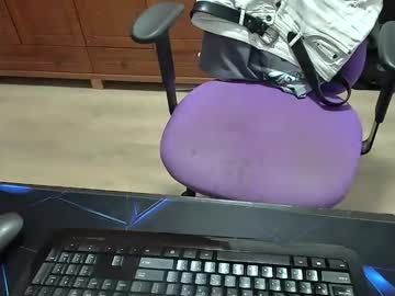 Dimatep92 Chaturbate stream image from October 15, 2025