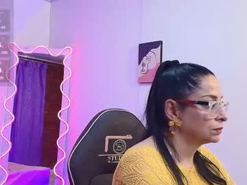 Amely_Tay Chaturbate stream image from October 15, 2025