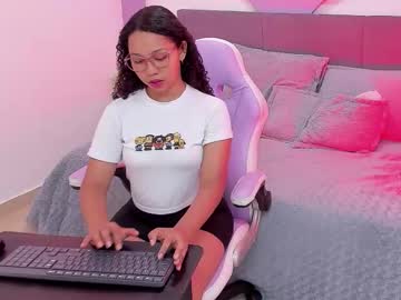 Candy_Brunette_18 Chaturbate stream image from October 15, 2025