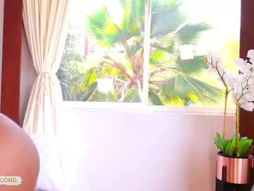 Lissetlong69 Chaturbate stream image from October 15, 2025
