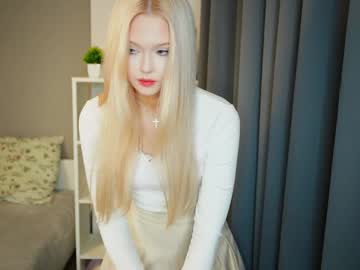 Mirianscorgie Chaturbate stream image from October 15, 2025
