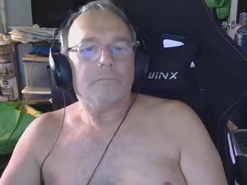 Dennisp1 Chaturbate stream image from October 15, 2025