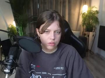 Estirihka Chaturbate stream image from October 15, 2025