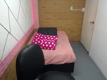 Isabella_Roseee Chaturbate stream image from October 15, 2025