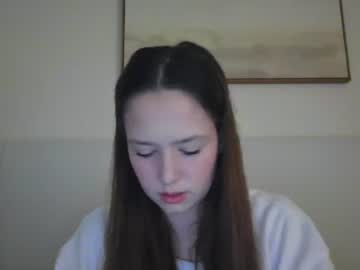 Xkateleighx Chaturbate stream image from October 15, 2025