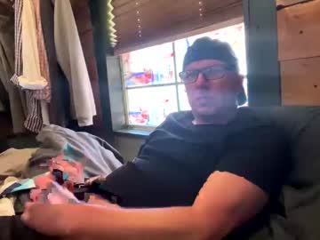 Hungsingledad79 Chaturbate stream image from October 15, 2025