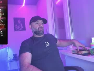 Magabear Chaturbate stream image from October 15, 2025