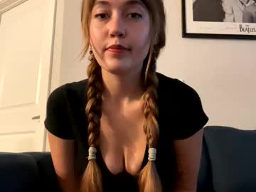 Heavenlysiren Chaturbate stream image from October 15, 2025