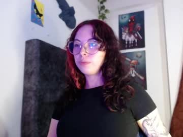 Hanny_E Chaturbate stream image from October 16, 2025
