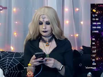 Midnightpixie Chaturbate stream image from October 16, 2025