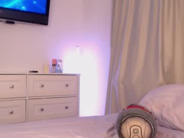 Angelesxoxo Chaturbate stream image from October 16, 2025