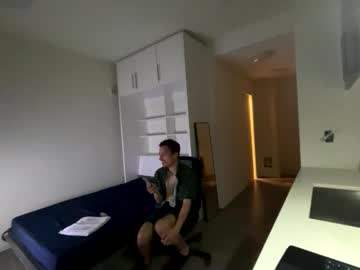 Lostpuppyboy Chaturbate stream image from October 16, 2025